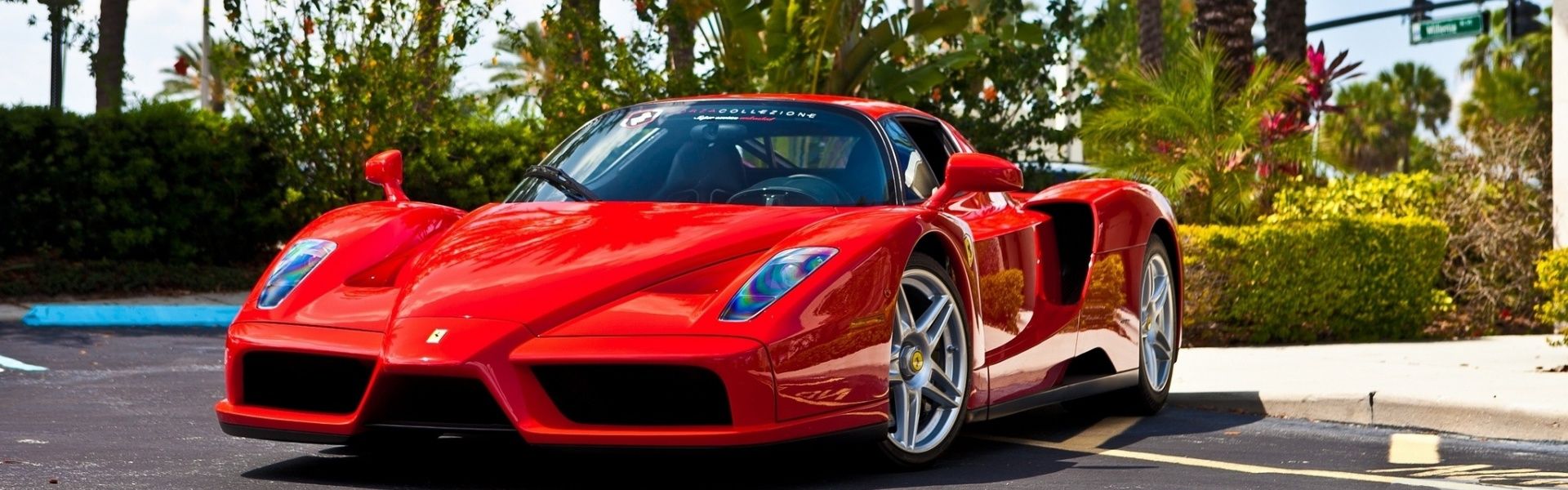 Wallpaper Ferrari