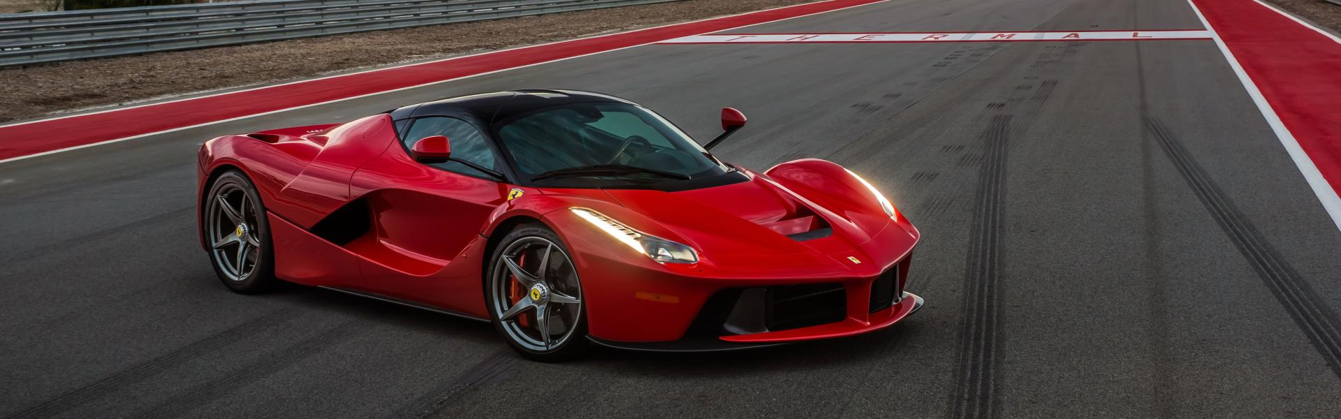 Wallpaper Ferrari