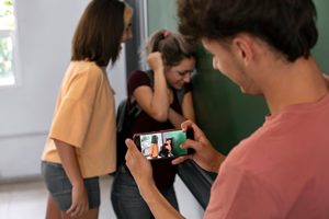 Bullismo e cyberbullismo? Ora BASTA!